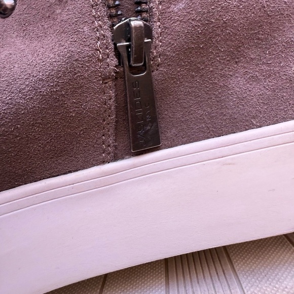 J/Slides NYC Whitney Taupe and Faux Fur Wedge Bootie Womens Size 9M sneakers - Picture 15 of 16